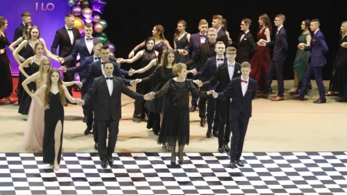 Uczniowie I LO zatańczyli najpiękniejszego poloneza