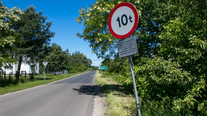 Janów. Gminy zamkną drogi dla ruchu części pojazdów ciężarowych