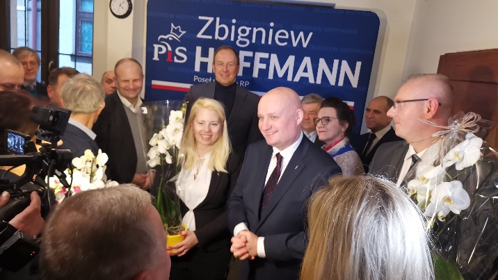 Nowe biuro nowego posła Z. Hoffmanna. Poświęcone i otwarte