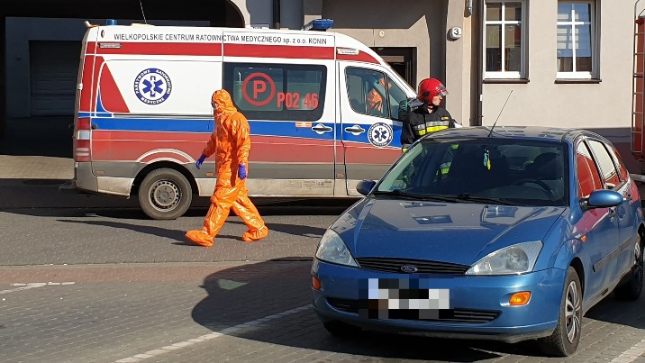 Konin. Znaleziono zwłoki w mieszkaniu. Kobieta wróciła z Niemiec