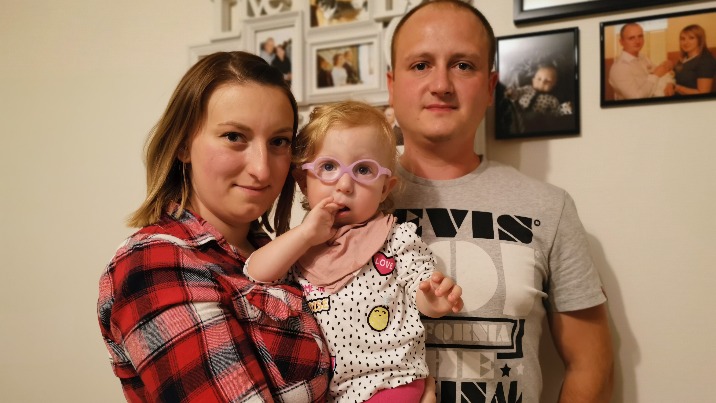 Wielu dla niej &bdquo;pompuje&rdquo;, a pieniędzy wciąż brakuje. Poznajcie Alę!