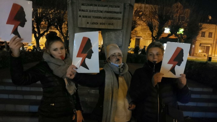 Kłodawa. Słupca. Sompolno. Ludzie na ulicach swoich miejscowości