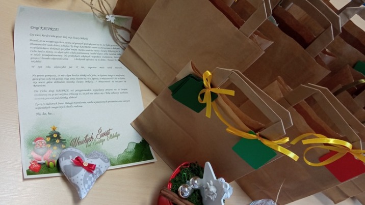 Zamiast spotkania, świąteczne paczki dla dzieci w pieczy zastępczej