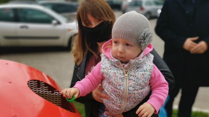 Metalowe serca w gminie Kramsk pompują dobro dla Alicji i Jowity