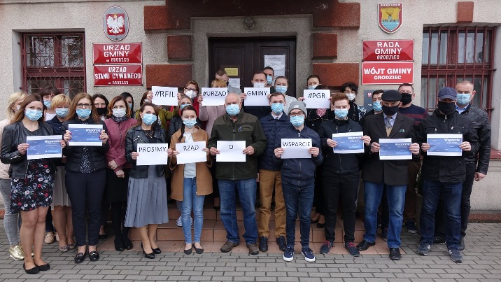 Urząd nadaje się do rozbi&oacute;rki. W Grodźcu liczą na pomoc rządu