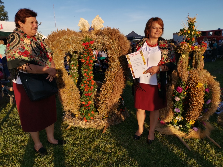 Dożynki gminno &ndash; parafialne w Szyszyńskich Holendrach