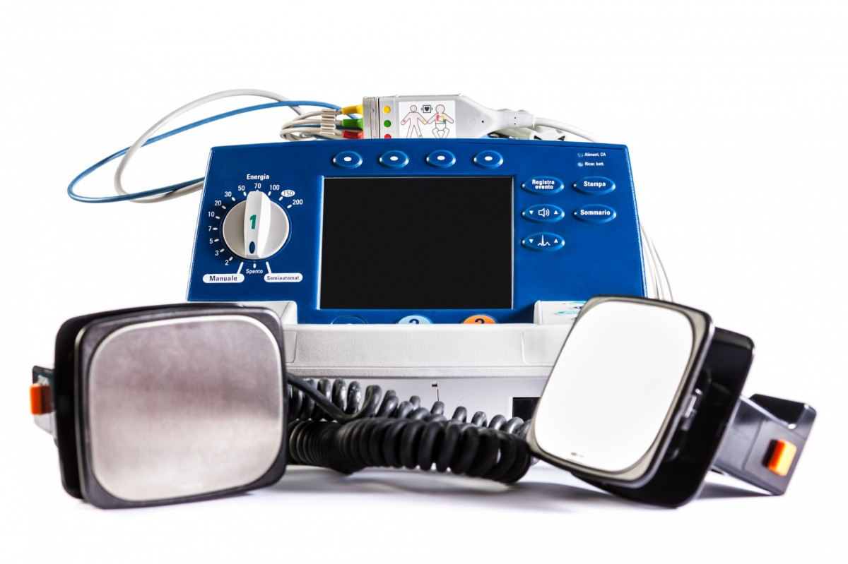 Defibrylatory na autostradzie A2. Sprzęt dostępny dla podr&oacute;żnych