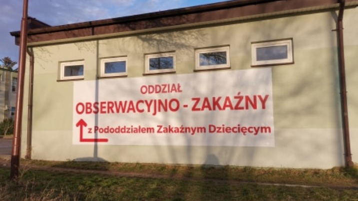 Wielkopolskie szpitale „odmrażane” z łóżek covidowych