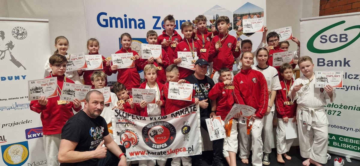 Prawie 30 medali słupeckich karateków na XX Zduny Cup