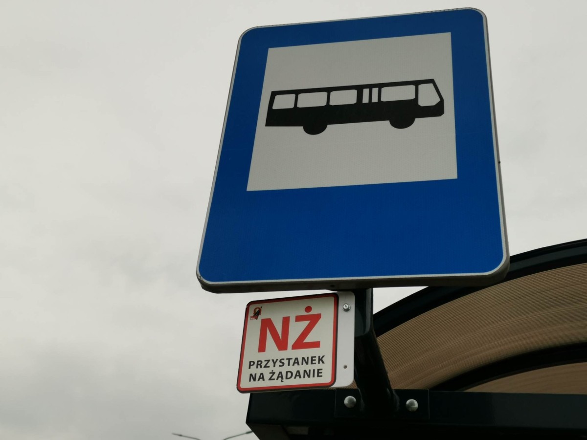 Jak pasażerowie radzą sobie z przystankami na żądanie? "Totalny galimatias"