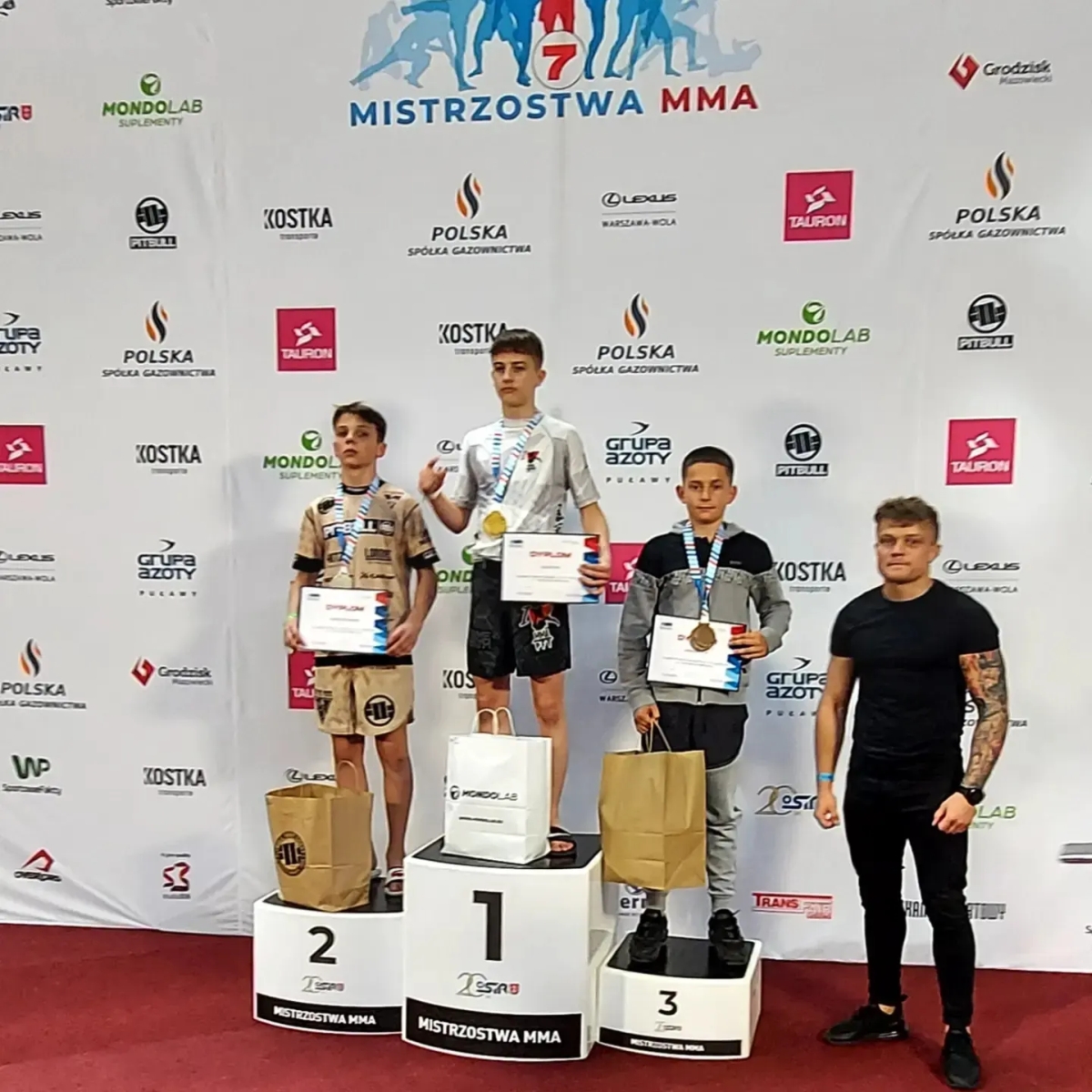 Trzech zawodników Shooters Konin na podium w mistrzostwach MMA