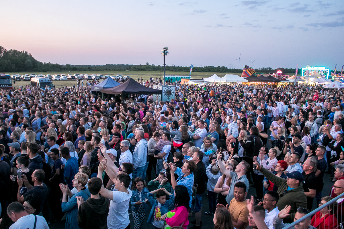 Lotnisko było pełne. Dni Kazimierza Biskupiego przyciągnęły tłumy