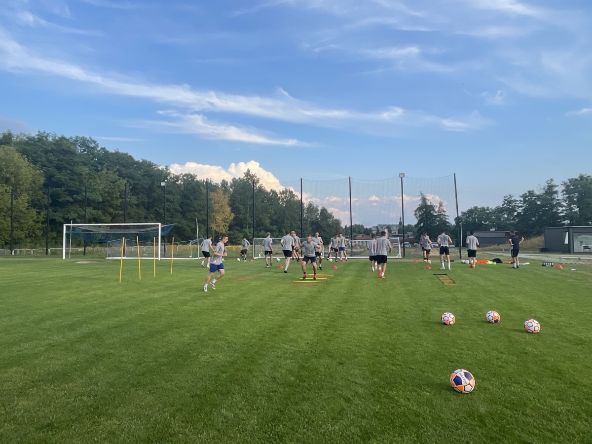 Polonus Kazimierz Biskupi rozpoczął przygotowania. Będzie pięć sparing&oacute;w