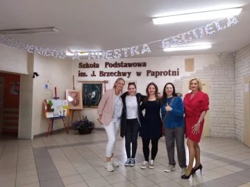 Hiszpańskie nauczycielki odwiedziły szkołę w Paprotni