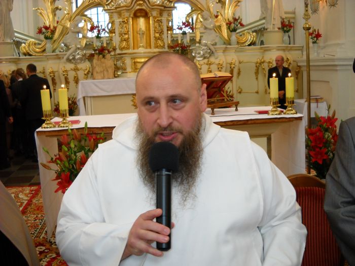 Pustelnicy obradują