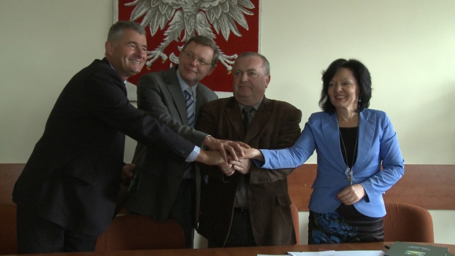 Złota wieża na g&oacute;rze