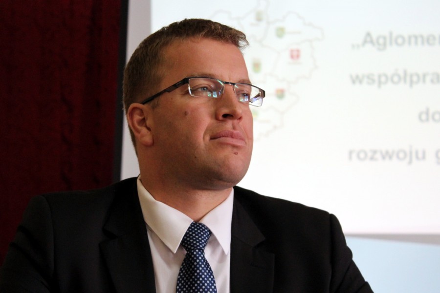 Wójt gminy Skulsk oskarżony o przekroczenie uprawnień