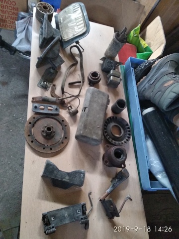 Fiat 126 p . Części, to co w opisie.