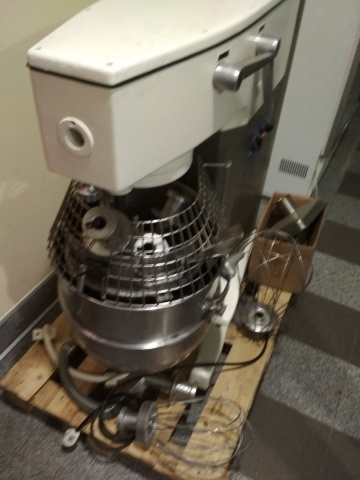 Miesiarko-ubijaczka uniwersalna