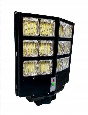 Lampa uliczna solarna z duzym panelem solarnym