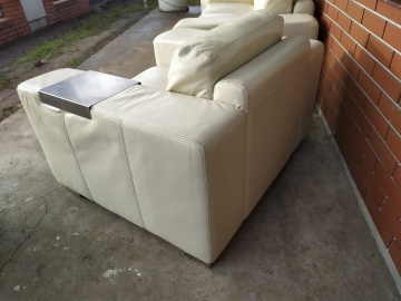 Sprzedam wypoczynek ze sk&oacute;ry