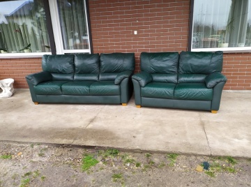 Sprzedam dwie sofy 2,3 ze sk&oacute;ry