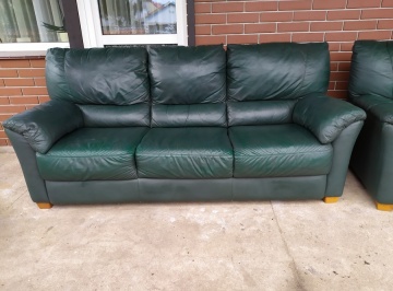 Sprzedam dwie sofy 2,3 ze sk&oacute;ry