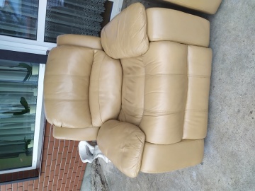 Sprzedam wypoczynek ze sk&oacute;ry