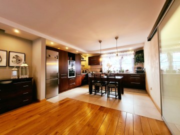 Nieruchomość mieszkalna z halą produkcyjną