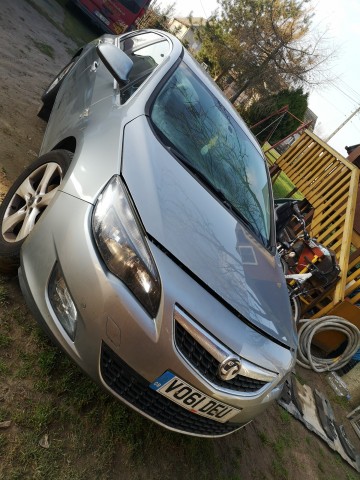 Astra J 1.7 2011r części Z179