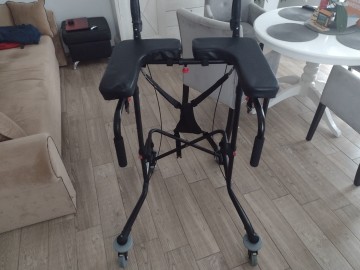 SPRZEDAM AMBONE Rehabilitacyjną oraz pampersy ITP