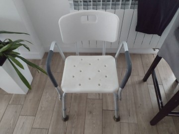 SPRZEDAM AMBONE Rehabilitacyjną oraz pampersy ITP