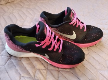 SPRZEDAM NIKE 40ZŁ