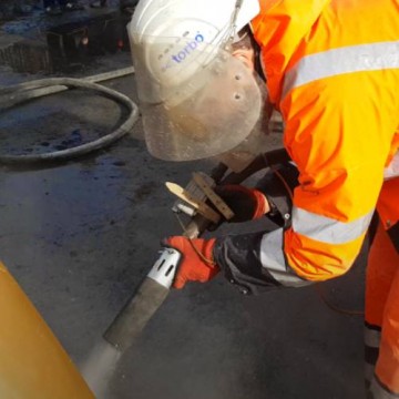 Obróbka strumieniowo-ścierna.Piaskowanie Lakierowanie