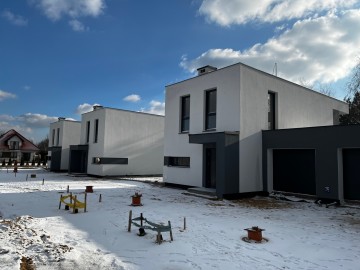 Apartamenty - "Karminowa Residence" - SPRZEDAM