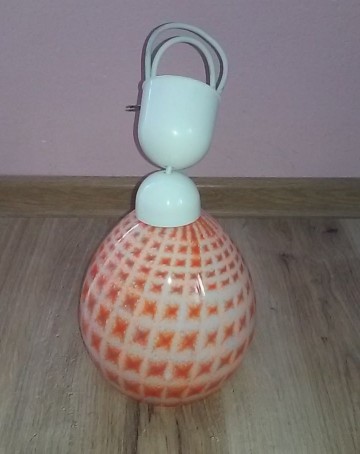 Nowa lampa do kuchni lub sypialni