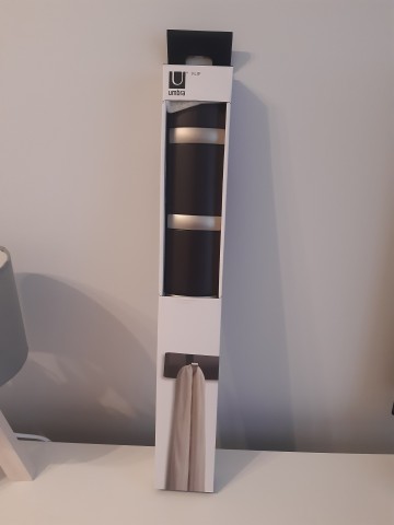 WIESZAK-LISTWA NA UBRANIA