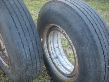 Opony Kormoran 11.00 R22.5 na felgach z powietrzem