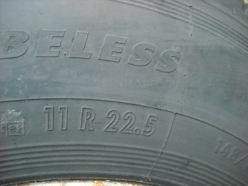 Opony Kormoran 11.00 R22.5 na felgach z powietrzem