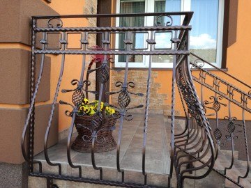 BRAMY,OGRODZENIA,BALUSTRADY.