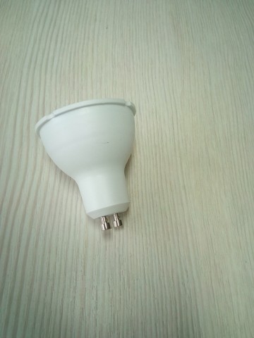 SPRZEDAM ŻAR&Oacute;WKI LED GU10  4,50 ZŁ