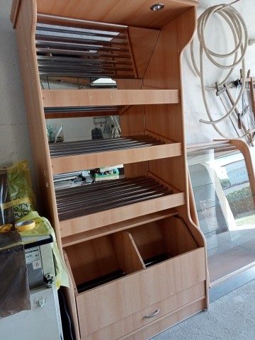 Sprzedam regał na pieczywo (Stary Konin)