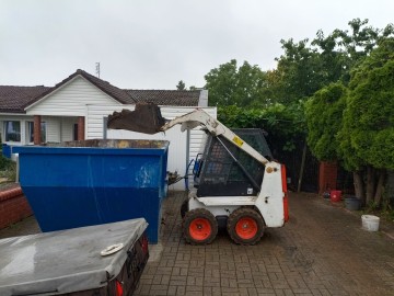 Usługi minikoparką i miniładowarka bobcat