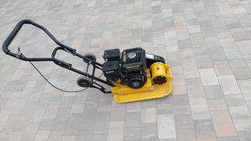 Wynajem betoniarek zageszczarek