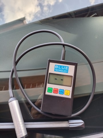 Miernik grubości lakieru