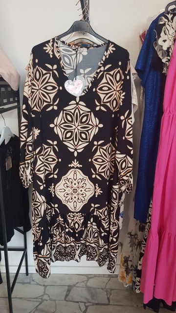 Piękna nowa sukienka