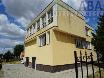 BUDYNEK HANDLOWO-USŁUGOWY W RYCHWALE