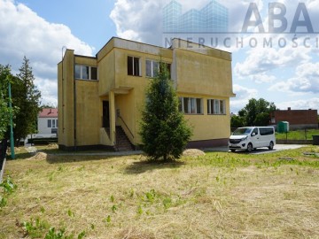 BUDYNEK HANDLOWO-USŁUGOWY W RYCHWALE