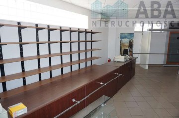 Konin - sprzedam budynek handlowo usługowy