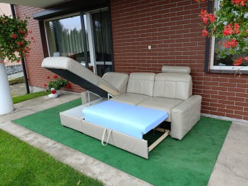 Sprzedam narożnik ze sk&oacute;ry